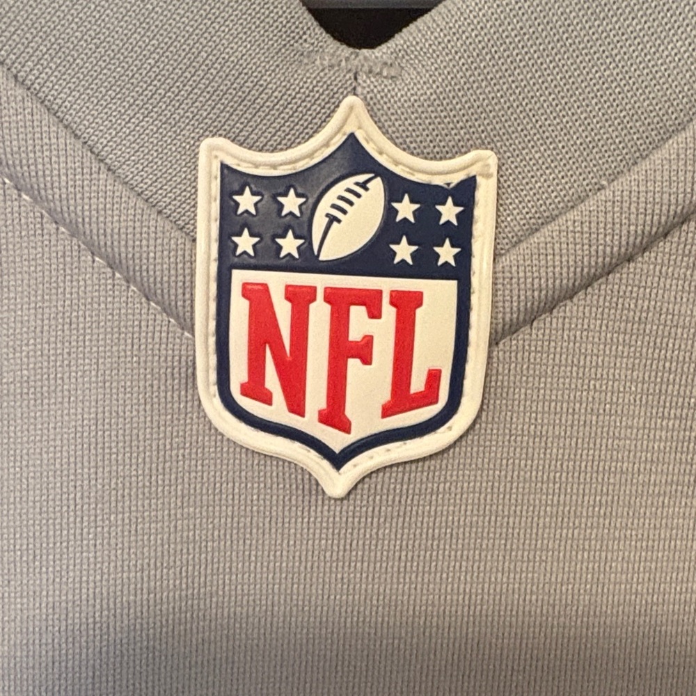 Men’s “12 Fan” Seahawks Jersey.. Size: Medium. - Picture 4 of 6
